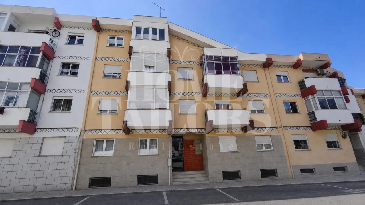 Apartamento T2 para Venda em Venteira Foto 3