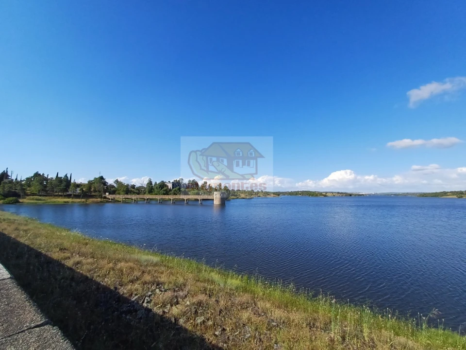 Moradia T2 para Venda em Torrão Foto 18