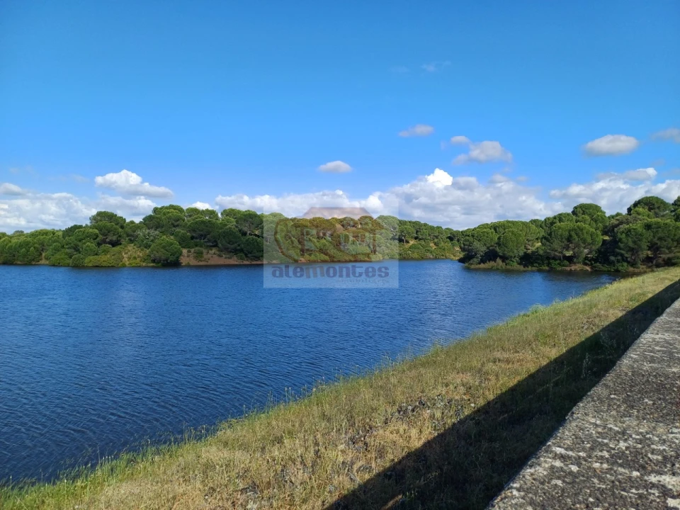Moradia T2 para Venda em Torrão Foto 20