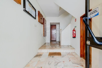 Apartamento T2 para Venda em Alhandra, São João dos Montes e Calhandriz