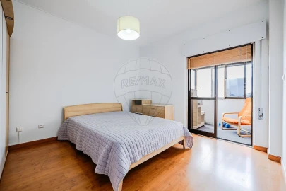 Apartamento T2 para Venda em Alhandra, São João dos Montes e Calhandriz