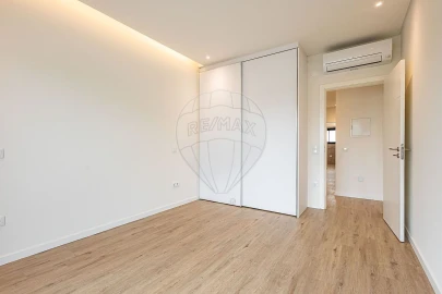Moradia T4 para Venda em Aveiras de Cima