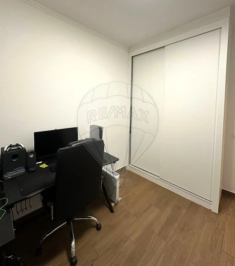 Apartamento T2 para Venda em Marvila, Ribeira Santarém, São Salvador, São Nicolau