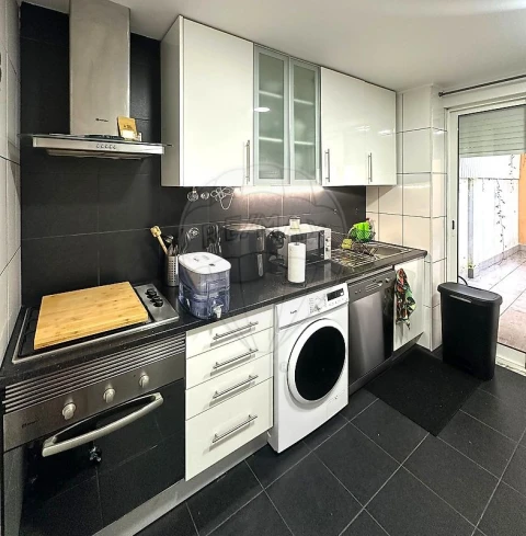 Apartamento T2 para Venda em Marvila, Ribeira Santarém, São Salvador, São Nicolau