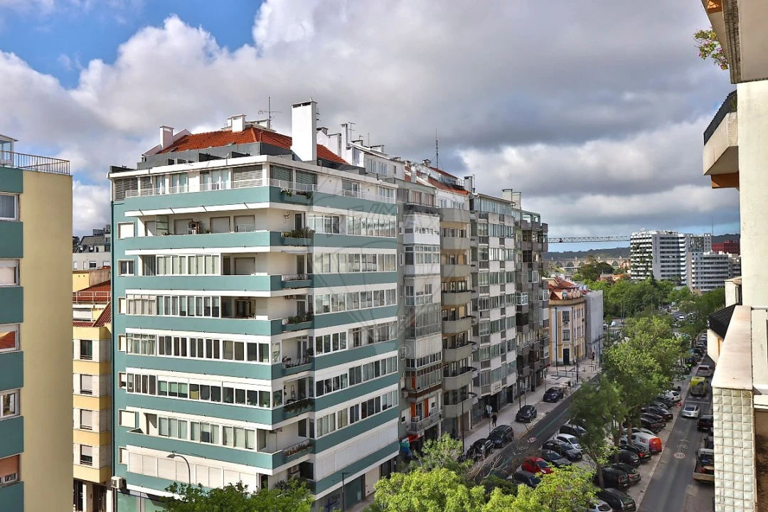 Apartamento T2 para Arrendamento em Avenidas Novas Foto 18