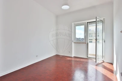 Apartamento T2 para Arrendamento em Avenidas Novas