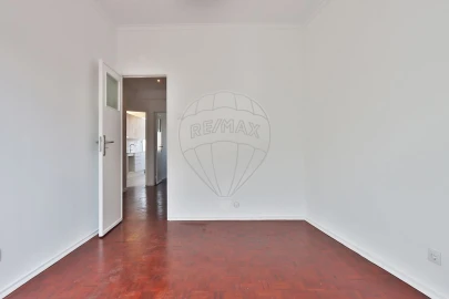 Apartamento T2 para Arrendamento em Avenidas Novas