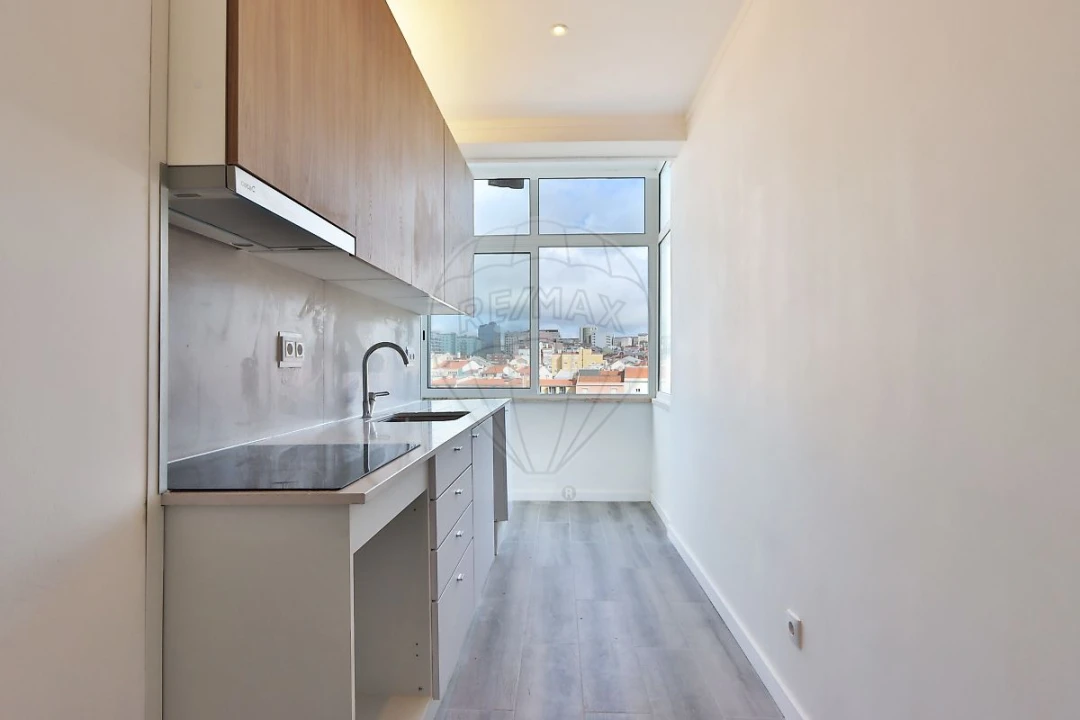 Apartamento T2 para Arrendamento em Avenidas Novas Foto 7