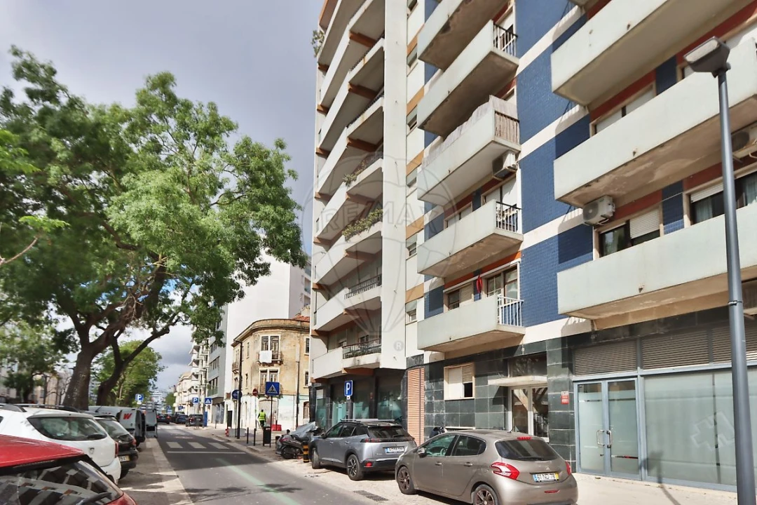 Apartamento T2 para Arrendamento em Avenidas Novas Foto 5