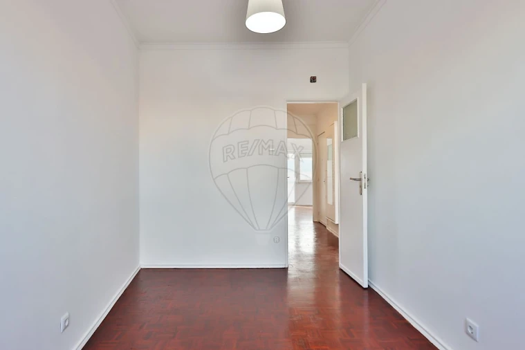 Apartamento T2 para Arrendamento em Avenidas Novas Foto 9