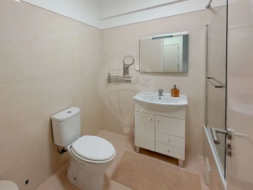 Apartamento T1 para Arrendamento em Oeiras e São Julião da Barra, Paço de Arcos e Caxias