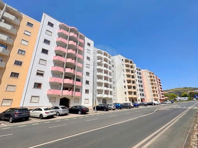 Apartamento T2 para Arrendamento em Santa Maria, São Pedro e Matacães Foto 9