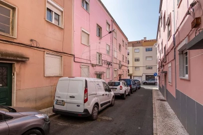 Apartamento T1 para Arrendamento em Sacavém e Prior Velho