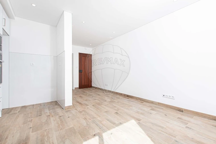 Apartamento T1 para Arrendamento em Sacavém e Prior Velho Foto 14