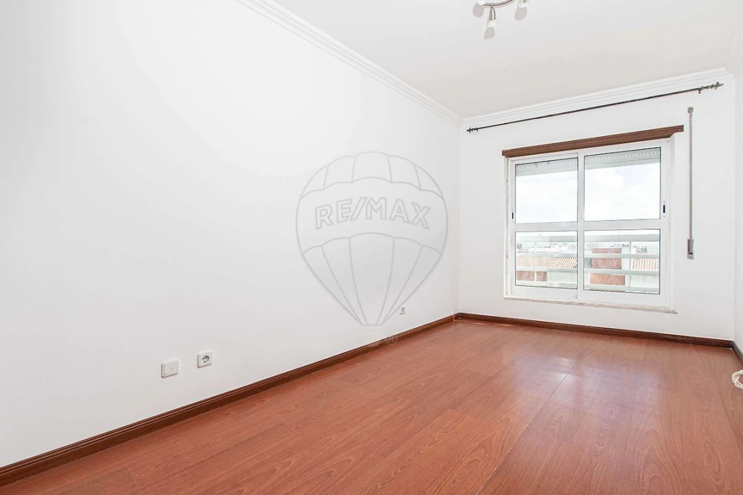 Apartamento T3 para Venda em Vila Franca de Xira Foto 14