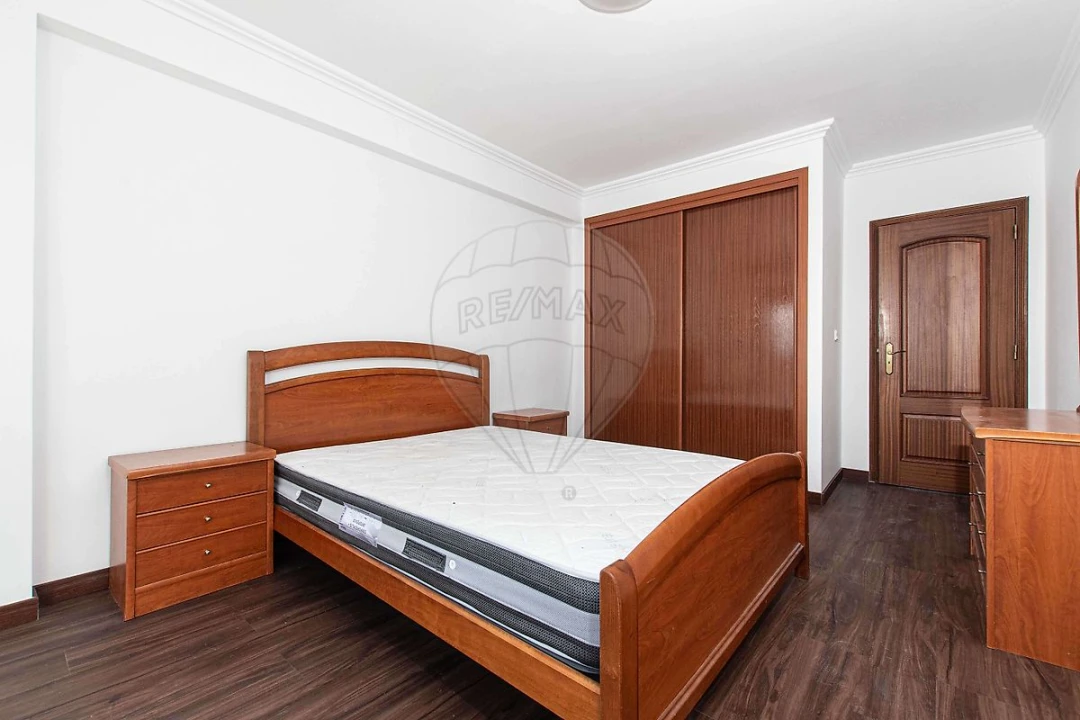 Apartamento T3 para Venda em Vila Franca de Xira Foto 6