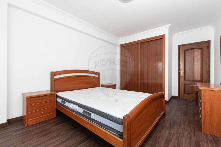 Apartamento T3 para Venda em Vila Franca de Xira Foto 6