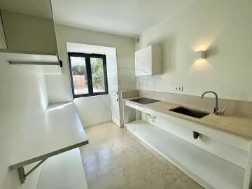 Apartamento T1 para Arrendamento em Campolide