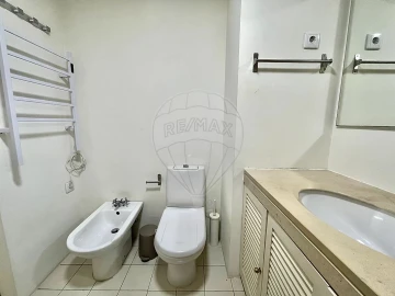 Apartamento T1 para Arrendamento em Campolide