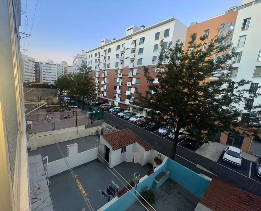 Apartamento T2 para Arrendamento em Marvila Foto 3