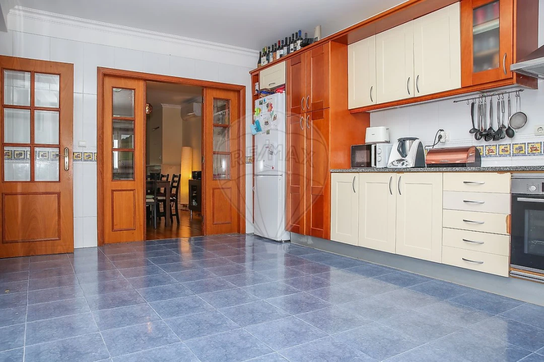 Moradia T5 para Venda em Santo Quintino Foto 14