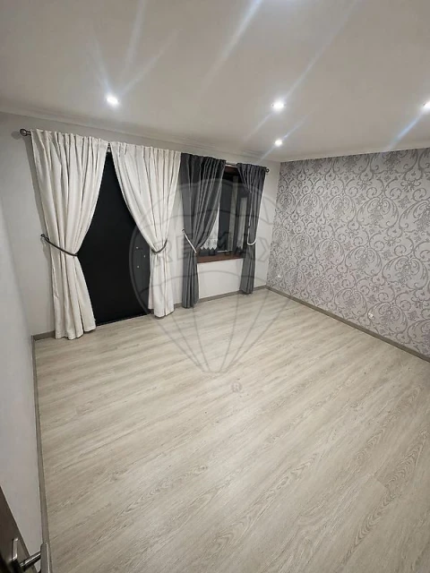 Moradia T4 para Venda em Santa Joana