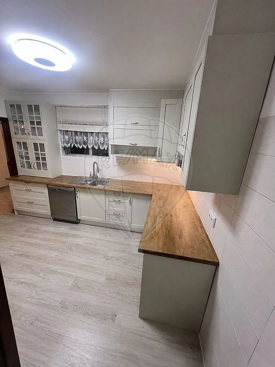 Moradia T4 para Venda em Santa Joana Foto 10
