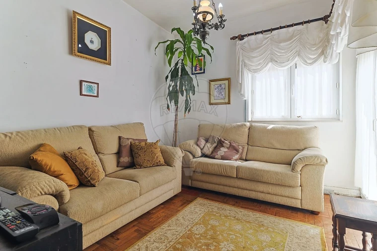 Apartamento T4 para Venda em Buarcos Foto 14
