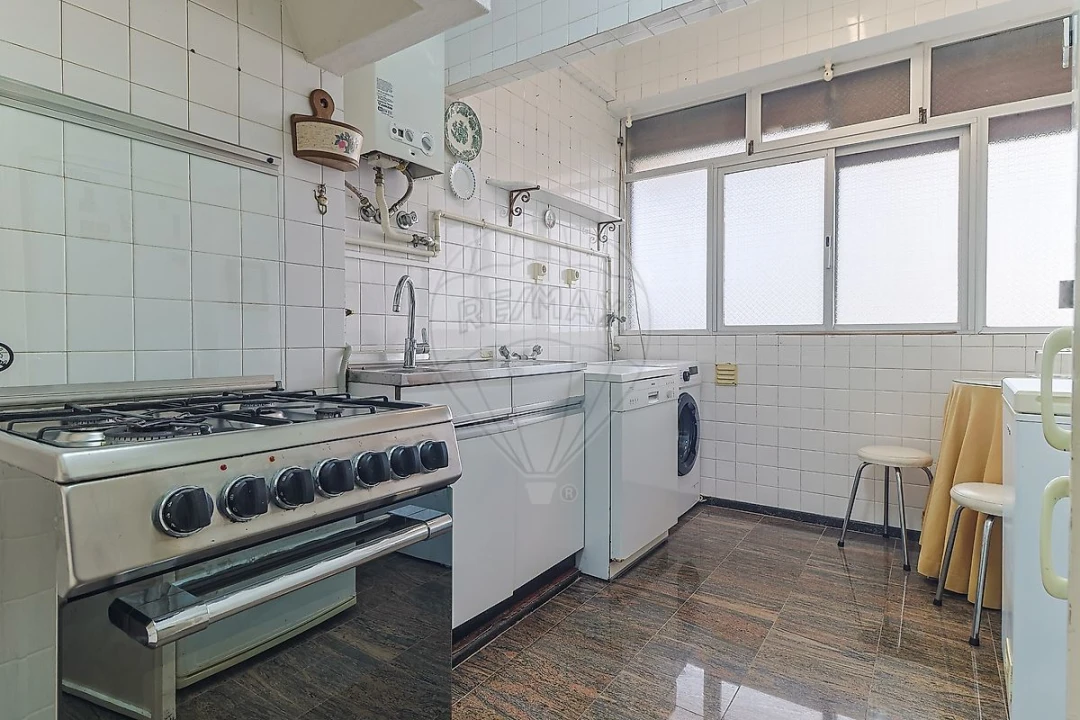 Apartamento T4 para Venda em Buarcos Foto 3