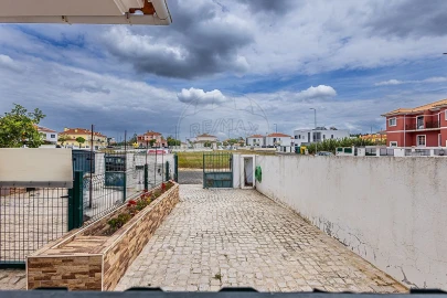 Moradia T3 para Venda em Aveiras de Baixo