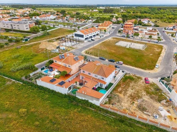 Moradia T3 para Venda em Aveiras de Baixo