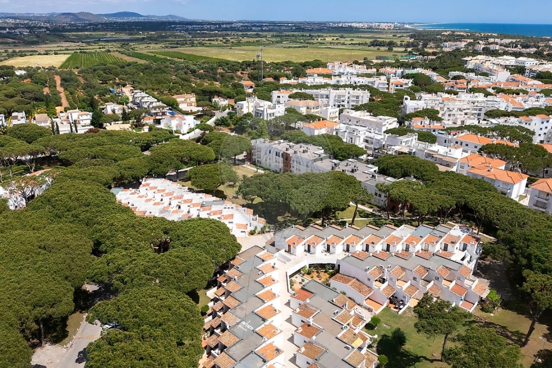 Apartamento T0 para Venda em Albufeira e Olhos de Água Foto 12
