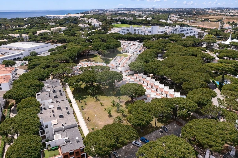 Apartamento T0 para Venda em Albufeira e Olhos de Água Foto 14