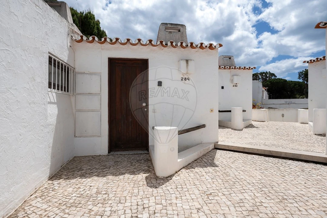 Apartamento T0 para Venda em Albufeira e Olhos de Água Foto 24