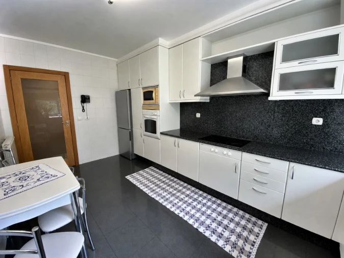 Apartamento T2 para Venda em Moreira Foto 4