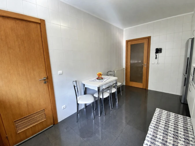Apartamento T2 para Venda em Moreira Foto 6