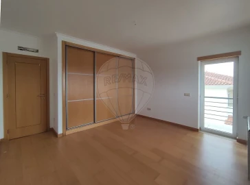 Moradia T5 para Venda em Assafarge e Antanhol