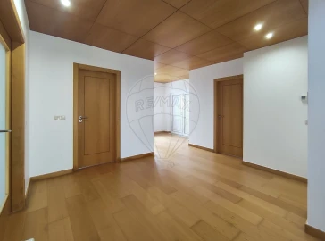 Moradia T5 para Venda em Assafarge e Antanhol
