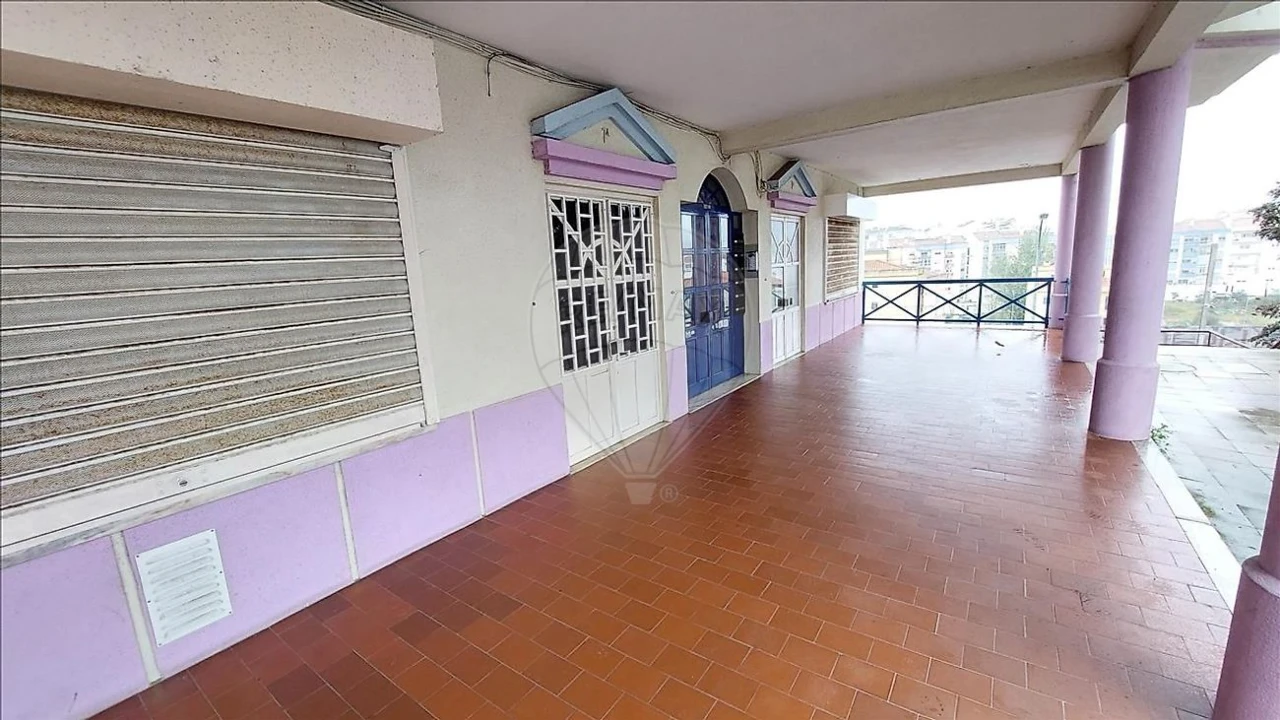 Apartamento T2 para Venda em Algueirão-Mem Martins Foto 11