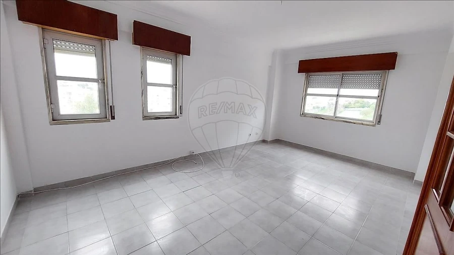 Apartamento T2 para Venda em Algueirão-Mem Martins