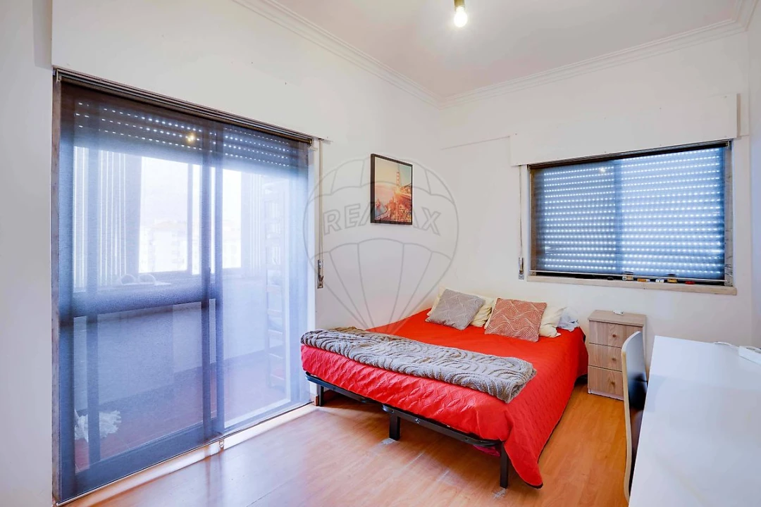 Apartamento T3 para Venda em Seixal, Arrentela e Aldeia de Paio Pires Foto 8
