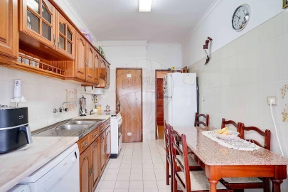 Apartamento T3 para Venda em Seixal, Arrentela e Aldeia de Paio Pires