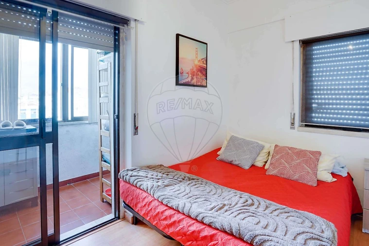 Apartamento T3 para Venda em Seixal, Arrentela e Aldeia de Paio Pires Foto 10