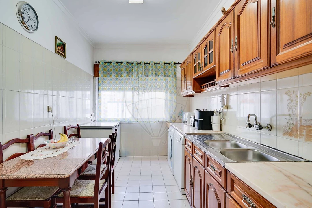 Apartamento T3 para Venda em Seixal, Arrentela e Aldeia de Paio Pires Foto 25