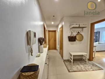 Apartamento T2 para Venda em Quelfes
