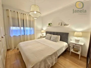 Apartamento T2 para Venda em Quelfes