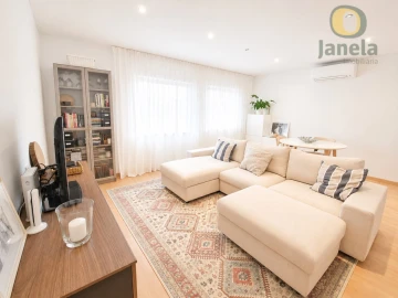 Apartamento T2 para Venda em Quelfes