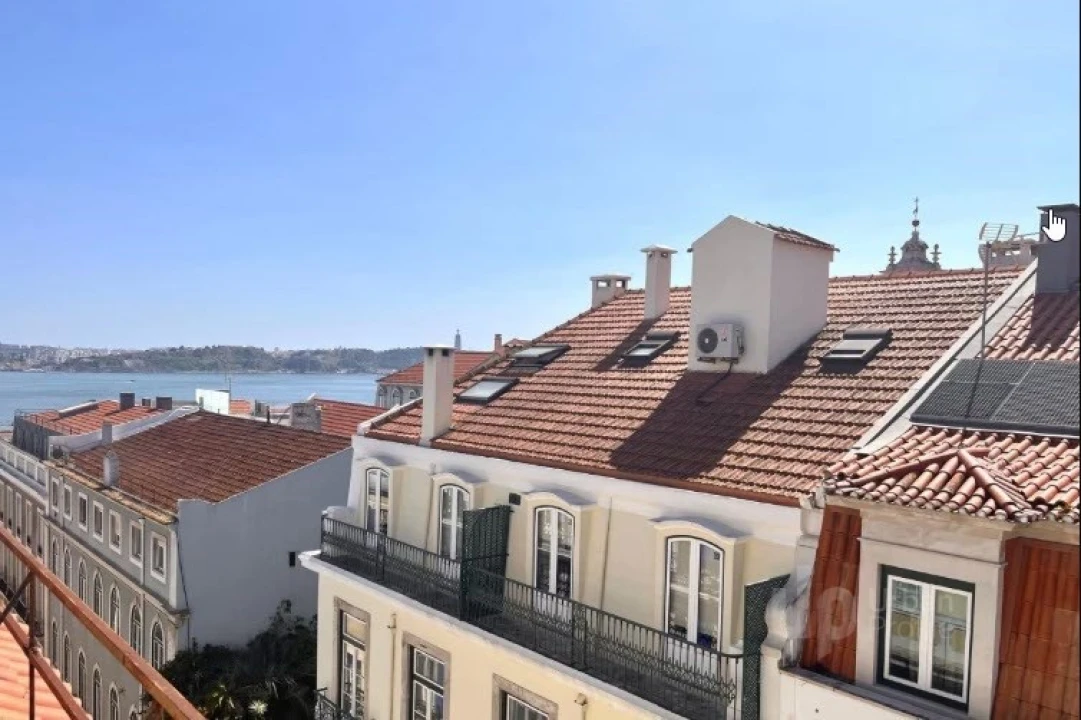 Apartamento T2 para Arrendamento em Misericórdia Foto 1
