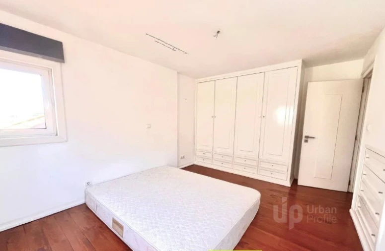 Apartamento T2 para Arrendamento em Misericórdia Foto 7