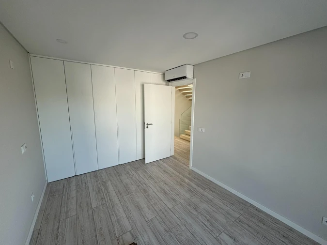 Moradia T5 para Venda em União das Freguesias de Setúbal Foto 11